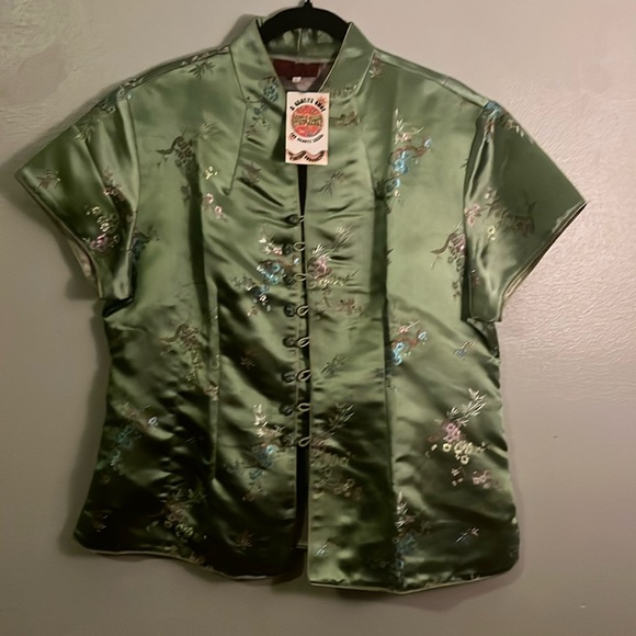 Oriental style green silk button up short sleeve shirt. Tag still on! - Picture 1 of 1